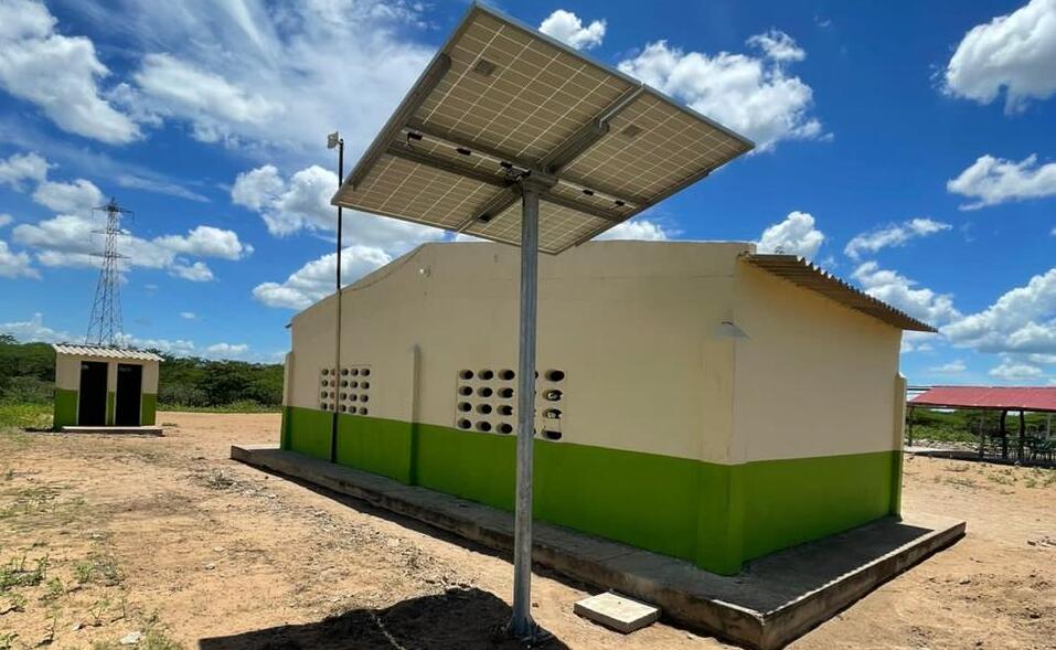 Llevan energía solar a más de 800 hogares de la Alta Guajira