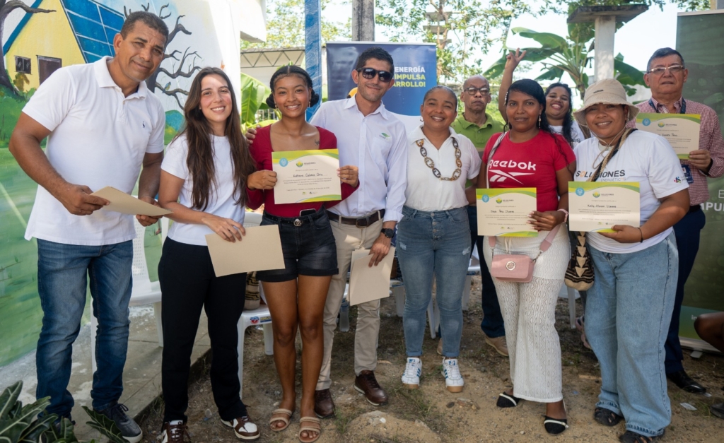 Primer piloto de energía solar comunitaria de Promigas y su fundación