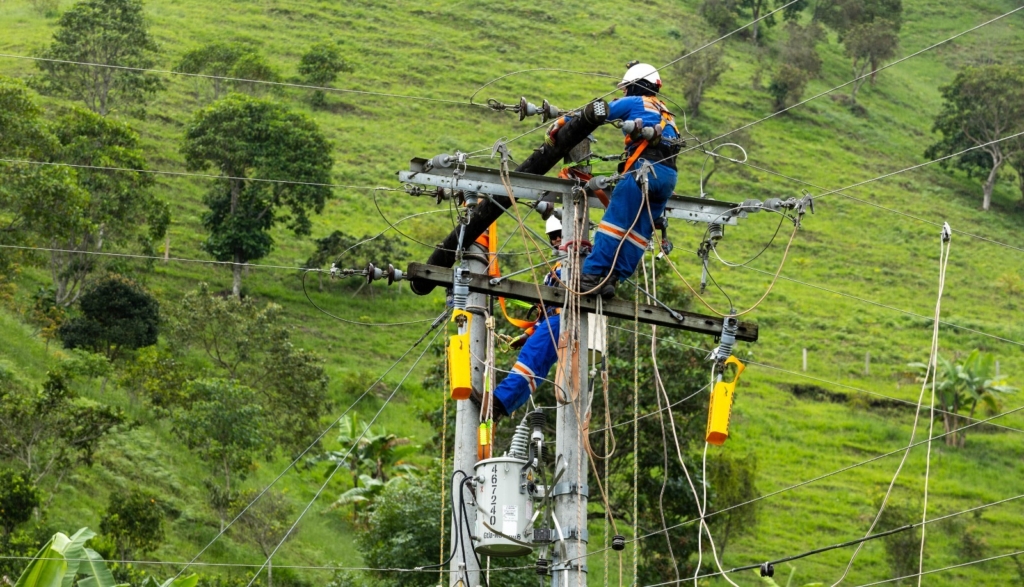 Robo de energía, cables y equipos azota a las eléctricas colombianas