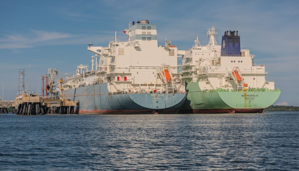 Autorizan la ampliación de la regasificadora SPEC