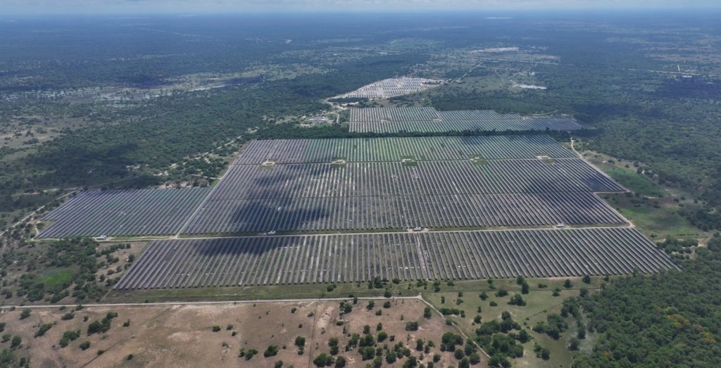 El mayor parque solar de Colombia opera al 100%
